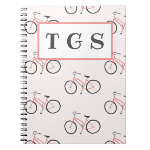 Charmant vélo rose pâle carnet monogramme