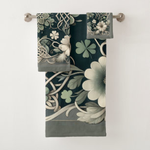 Charme floral du trèfle celtique