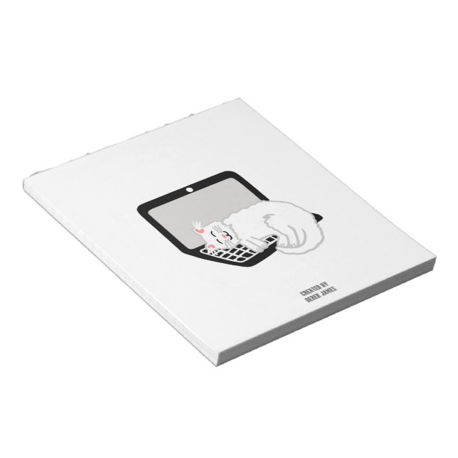 Chat Blanc Dormir Sur Le Bloc-Notes De L'Ordinateu (Incliné)