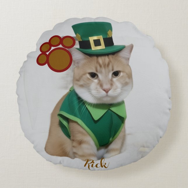 Chat Chanceux Déguisé en Leprechaun Coussin Rond (Devant)