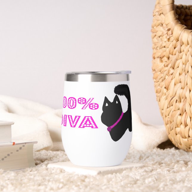 Chat diva avec éclat (Salon)