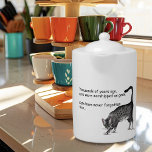 Chat égyptien Gris Tabby<br><div class="desc">Un chat tabby gris sur fond blanc rappelle que les chats étaient autrefois adorés comme des dieux</div>