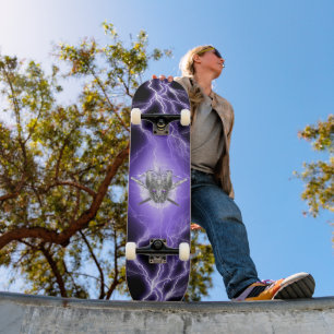 Chat guerrier épique skateboard