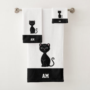 Chat noir et monogramme sur noir et blanc