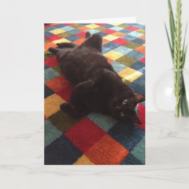 Chat noir sur la carte d'anniversaire du tapis (Devant)