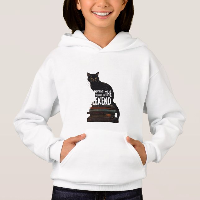 Chat noir sur livres "Skip to Weekend" (Devant)