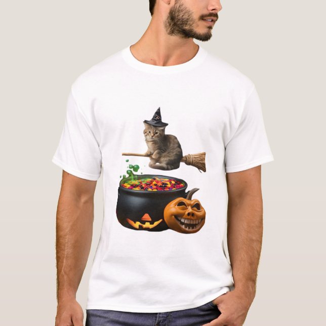 Chat sur un balai à Halloween. T-Shirt classique (Devant)