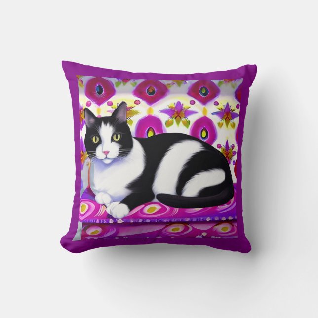 Chat Tuxedo noir et blanc sur un coussin (Recto)