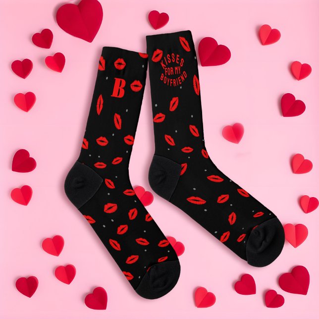Chaussette Baisers pour copain Rouge Lipstick Black Chaussett (Kisses for your boyfriend (or girlfriend) Just add your initial to these cute lipstick kisses socks)