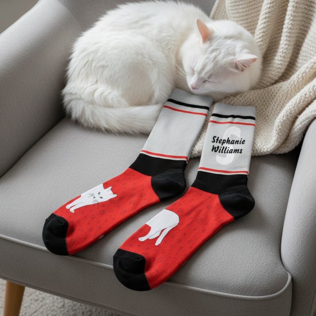Chaussette Chaussettes blanches rayées avec monogramme pour c (Fun personalized crew socks for cat lovers. Featuring a cute white cat illustration.)