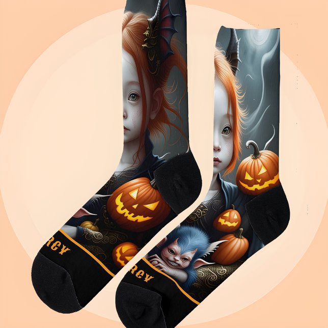 Chaussette Chaussettes d'Halloween de démon d'art de fantasy  (👹🎃 Embrace the Mystique: Personalized Demon Halloween Socks! 🌙)