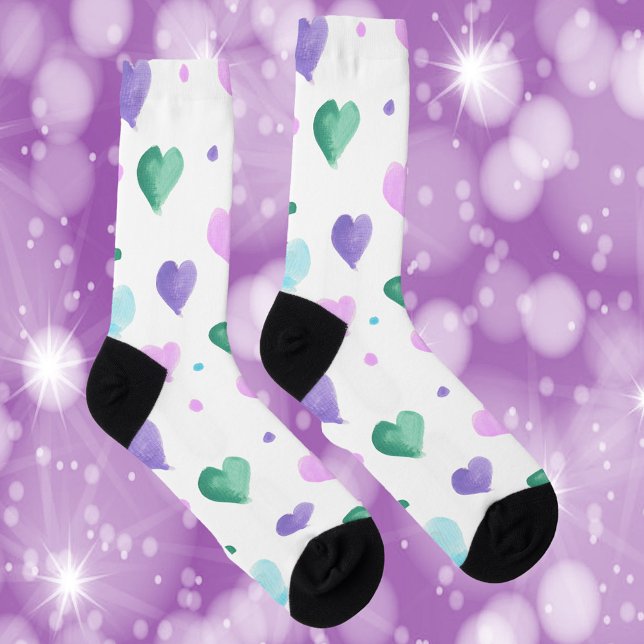 Chaussette Coeurs Aquarelle Motif rose Vert Bleu pourpre (A pair of socks with a watercolor heart pattern in green, blue, pink and purple.)