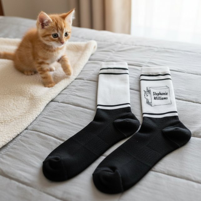 Chaussette Cute Cat in a Paper Bag Crew Socks with Name (Cute kitten in a paper bag crew socks with a name.)