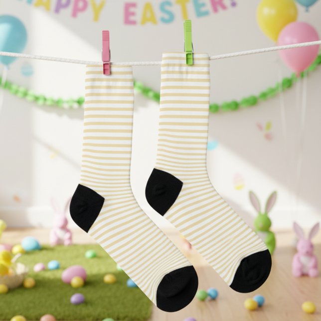 Chaussette Cute Pastel Jaune et Blanc mince rayé (Cute Yellow and White Striped Socks. Girly Pastel Thin Stripes Pattern for Easter, Girl Birthdays )