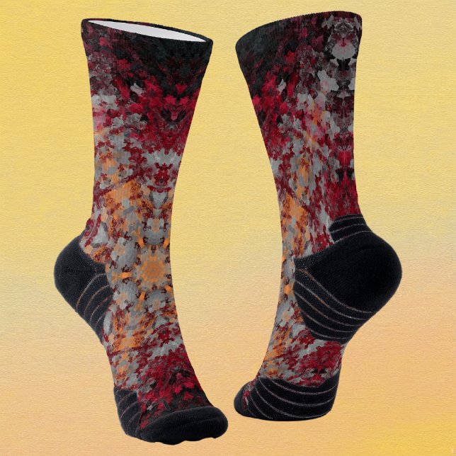 Chaussette Digital Mandala rouge blanc orange et noir (Red White Orange and Black Digital Paint Mandala Socks By Wormhole Orbital)