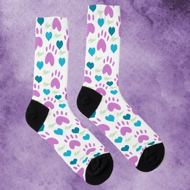 Chaussette Empreinte de patte Chat Coeurs Rose Meow (A pair of socks with pink cat paws, blue hearts and green meow.)