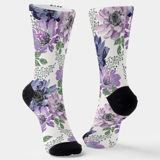 Chaussette Fleurs bleues et lilas sur fond blanc. (Angulaire)