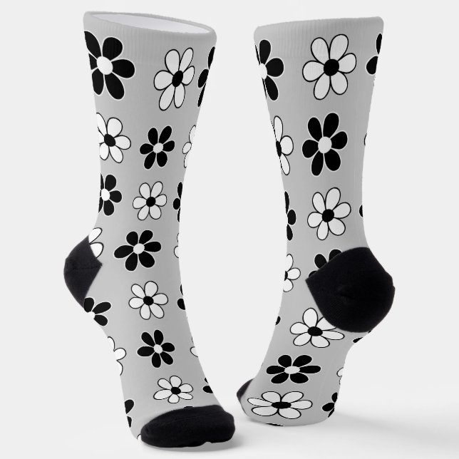 Chaussette Fleurs modernes noires et blanches sur gris argent (Angulaire)