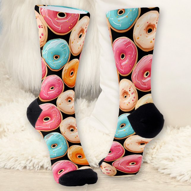 Chaussette Funny coloré Motif de beigne noir nom Monogramme (Funny Colorful Donut Pattern Black Name Monogram Socks)