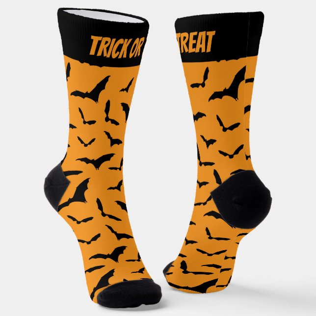 Chaussette Halloween chauves-souris orange et noir texte pers (Angulaire)