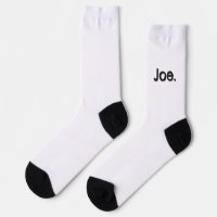 Joe. Nom en lettres noires sur fond blanc