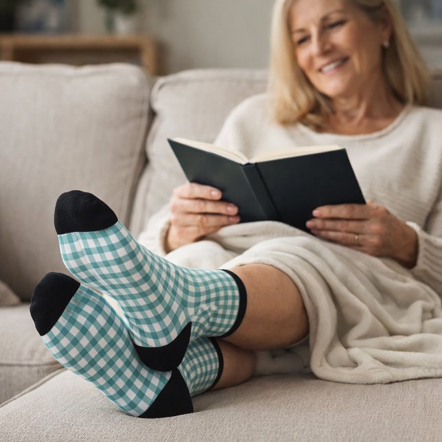Chaussette Motif carreaux gingham sarcelle et blanc Minimal (A pair of socks with a teal and white gingham plaid pattern
)