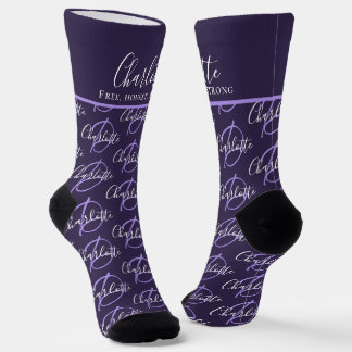 Chaussette Nom de monogramme signifiant Charlotte violette pe