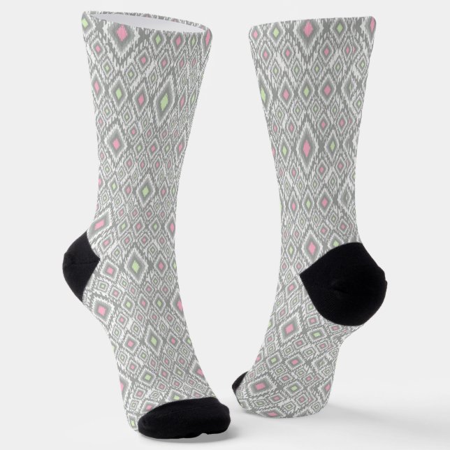 Chaussette Rhombus gris, vert, rose sur un blanc (Angulaire)