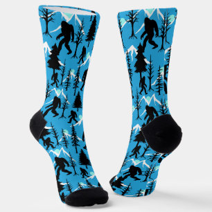 Chaussette Sasquatch faisant du Squatchin dans les bois Bigfo