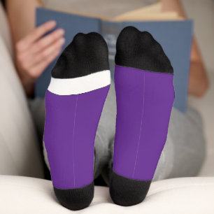 Chaussette un arrière - plan pourpre avec un