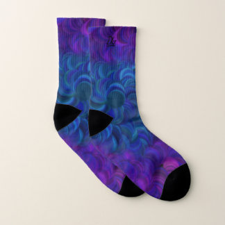 Chaussettes violettes et bleues qui tourbillonnent