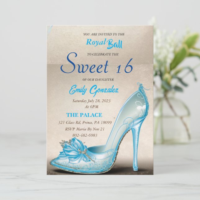 Chaussure en verre Cendrillon Sweet 16 Invitations (Debout devant)