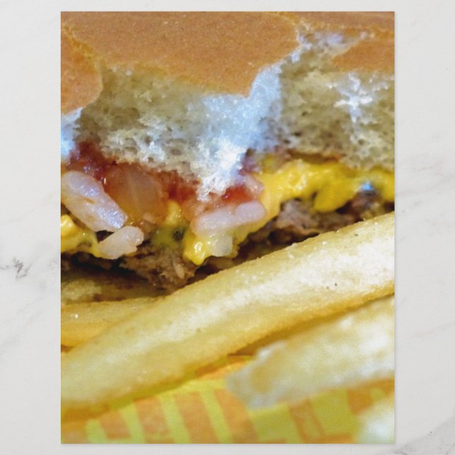 Cheeseburger et frites (Devant)