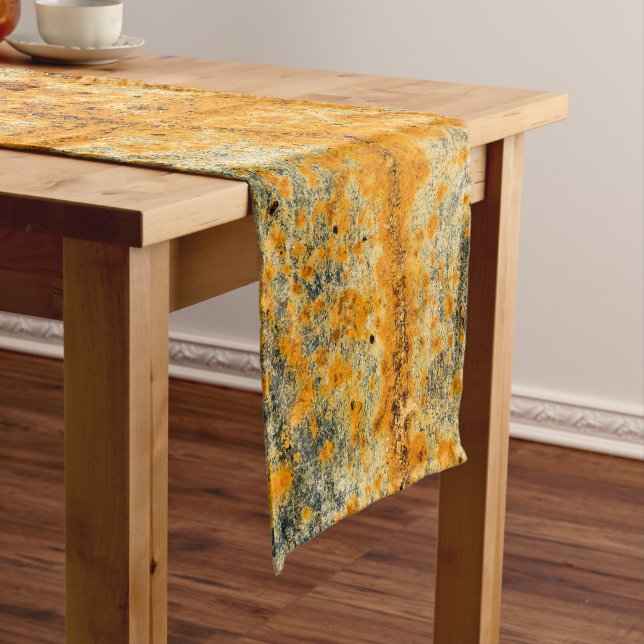 Chemin De Table Court acid rude (In Situ)