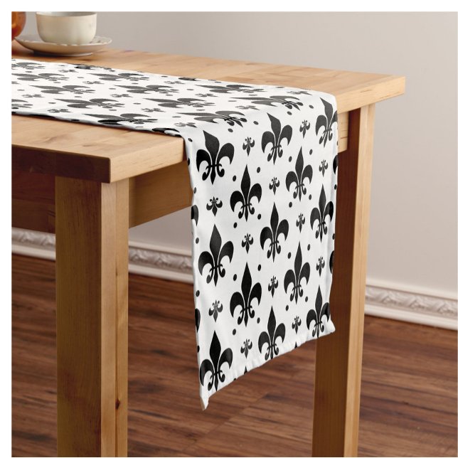 Chemin De Table Court Arrière - plan blanc Fleur-de-lis Motif design (Créateur téléchargé)