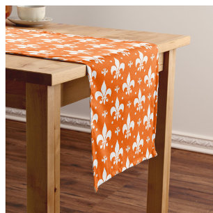 Chemin De Table Court Arrière - plan orange Fleur-de-lis Motif Design