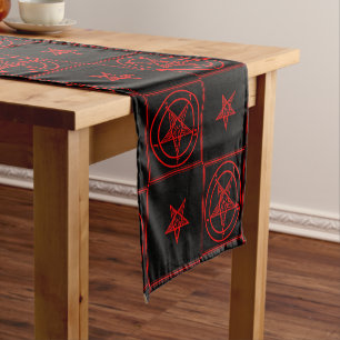 Chemin De Table Court Baphomet