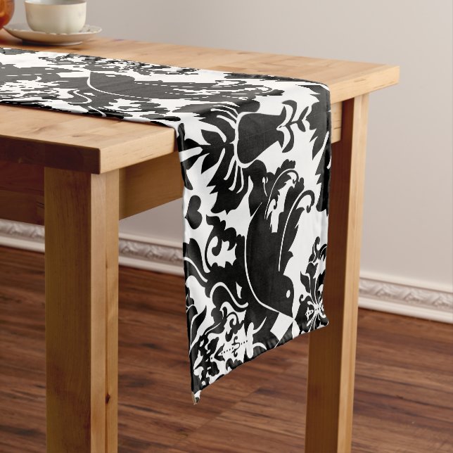 Chemin De Table Court Beau modèle noir Inséparable Damask (In Situ)