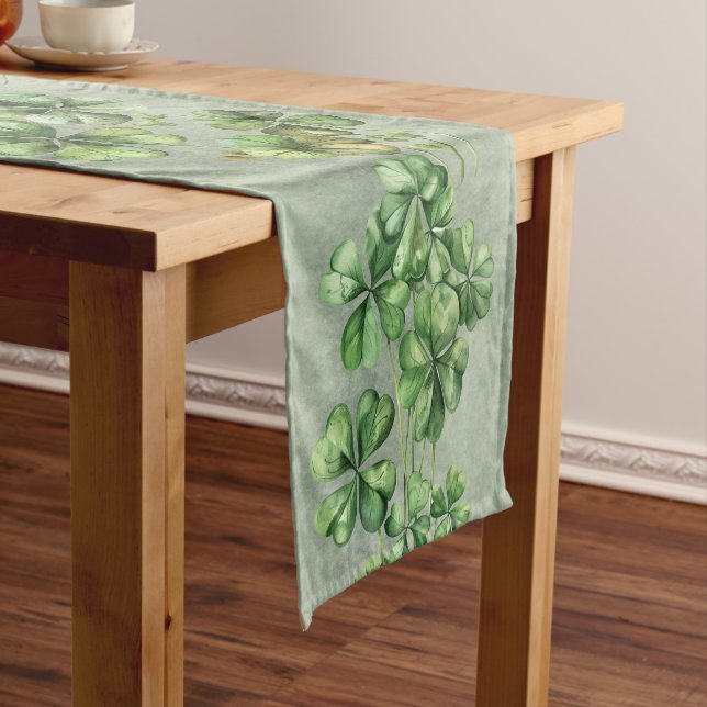 Chemin De Table Court Beau Shamrock d'aquarelle verte (In Situ)