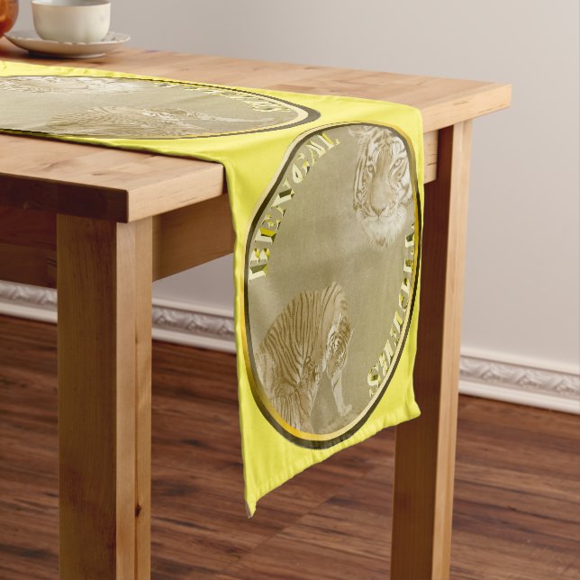 Chemin De Table Court Bengals Tigers Gold Coin, (In Situ)