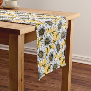 Chemin De Table Court Bouches blanches, fleurs sauvages sur jaune