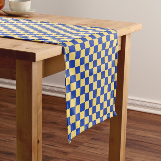 Chemin De Table Court Butter yellow and blue checkered board pattern (In Situ)