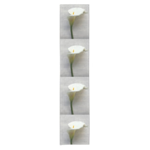 Chemin De Table Court Calla lily sur l'écriture manuscrite Table Runner