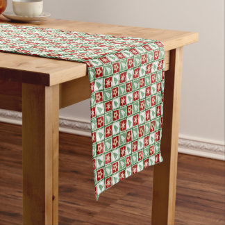 Chemin De Table Court Christmas trees, snowflakes, stars, red, green