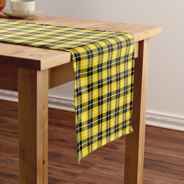 Chemin De Table Court Clan Barclay Tartan écossais jaune et noir (In Situ)