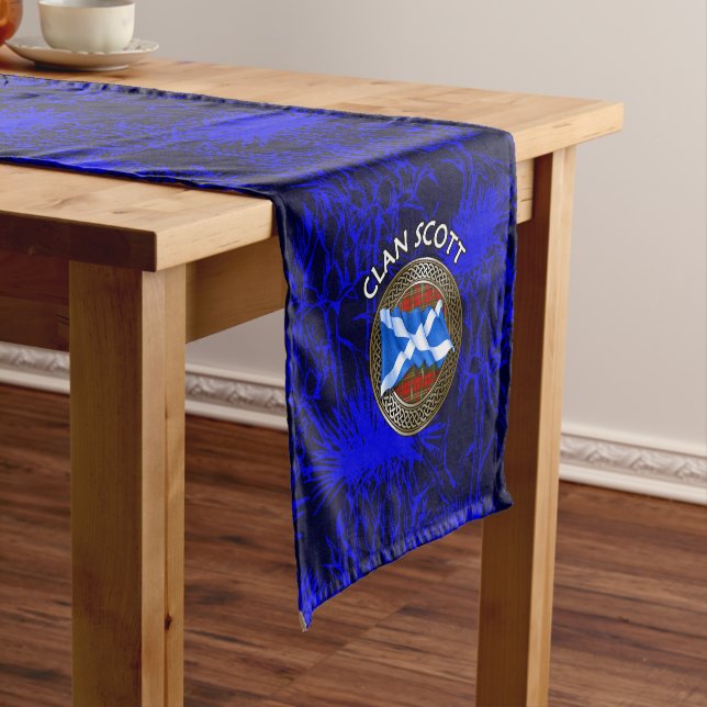 Chemin De Table Court Clan Scott Tartan Knot & Drapeau (In Situ)