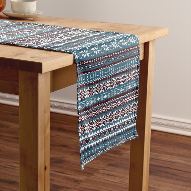 Chemin De Table Court Classic Scandinavian Christmas Sweater Pattern (In Situ)