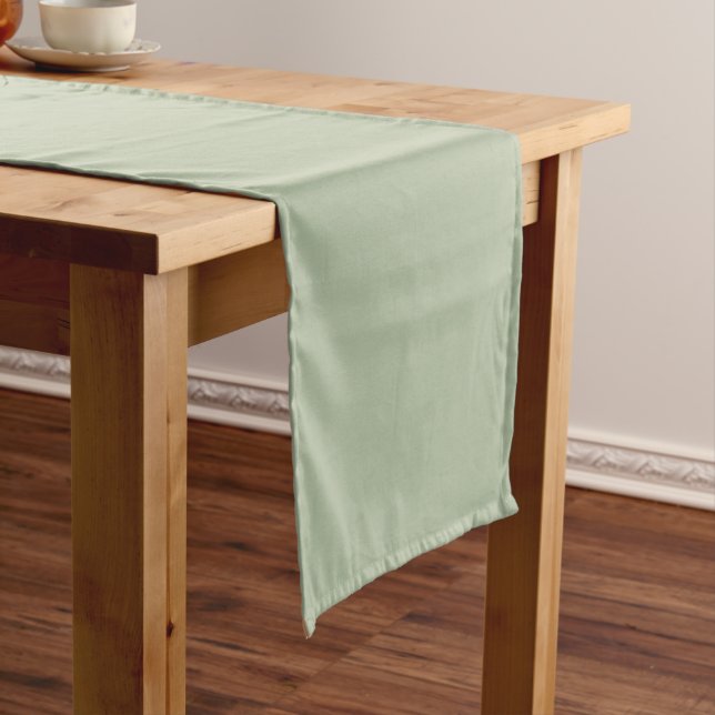 Chemin De Table Court Couleur claire et verte (In Situ)