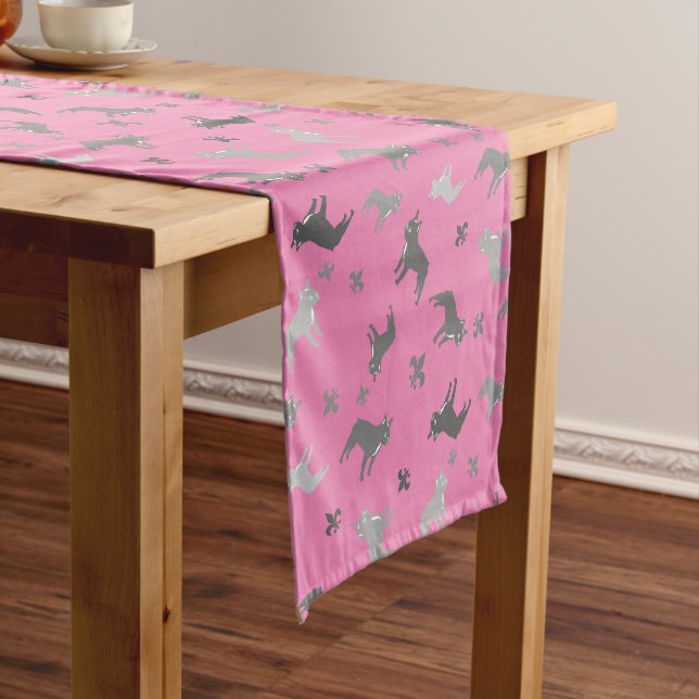 Chemin De Table Court Coureur de table Bulldog (In Situ)