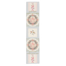 Coureur de table de fleurs et d'oiseaux